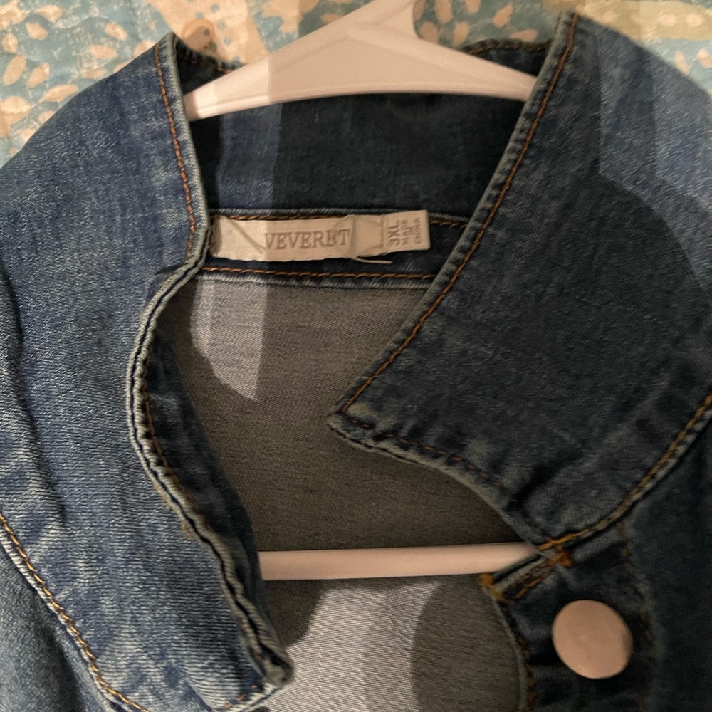 Denim jacket - Picture 2 of 3